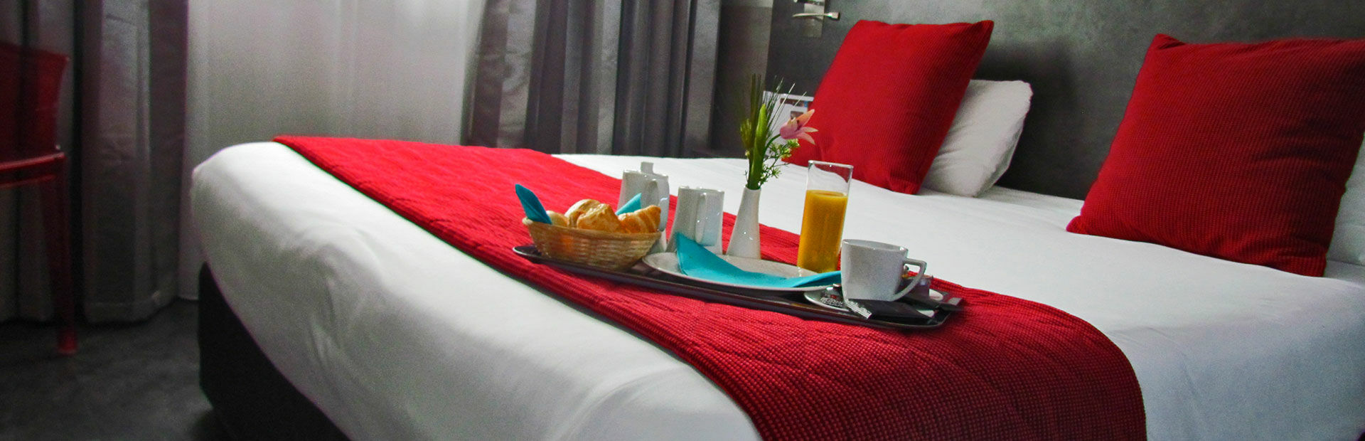 Hotel L'Hotan Порте-сюр-Гарон Екстериор снимка